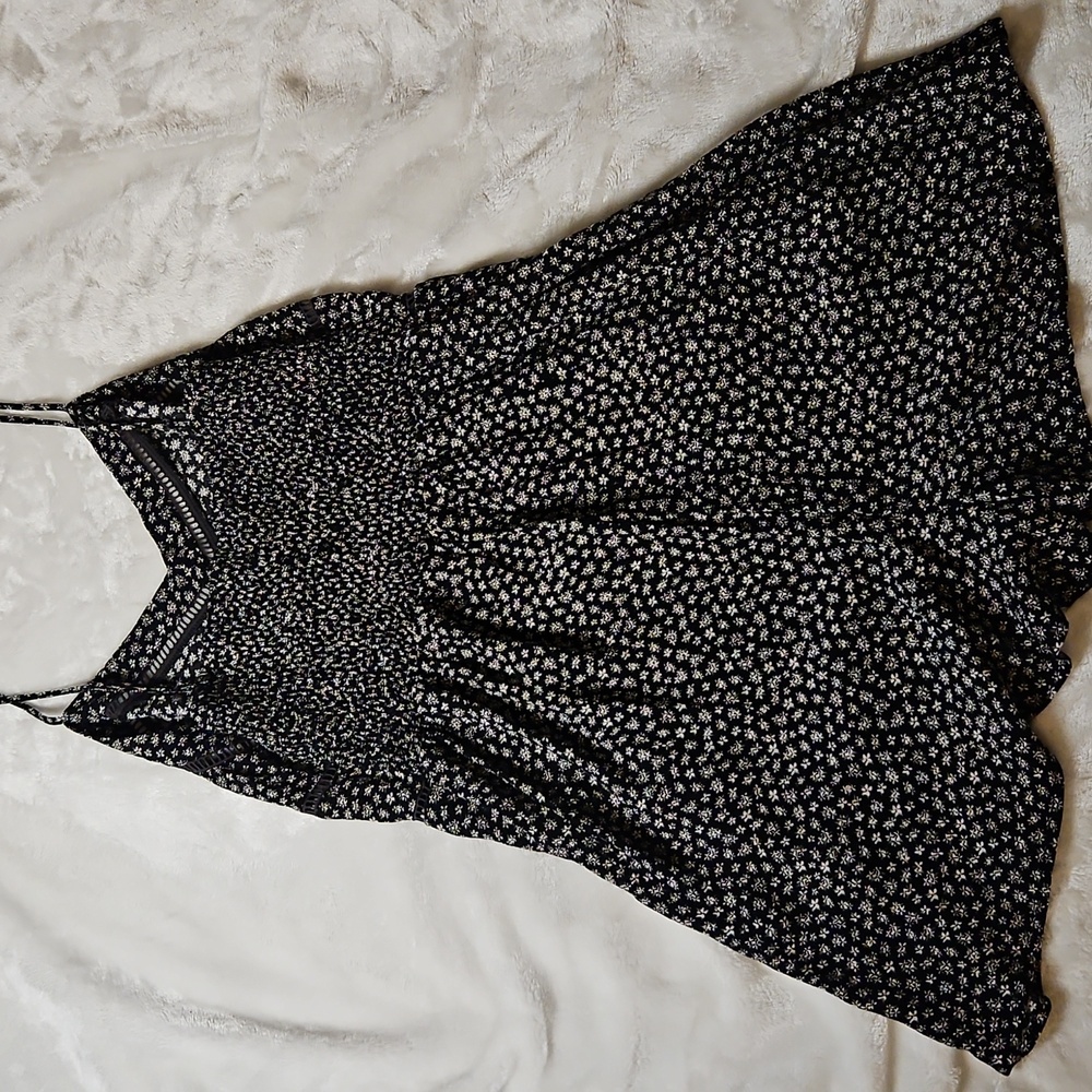 Aeropostale Black and White Floral Romper - Picture 5 of 12